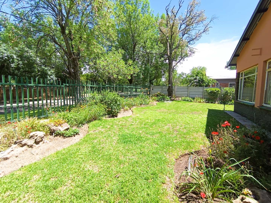 4 Bedroom Property for Sale in Kroonheuwel Free State